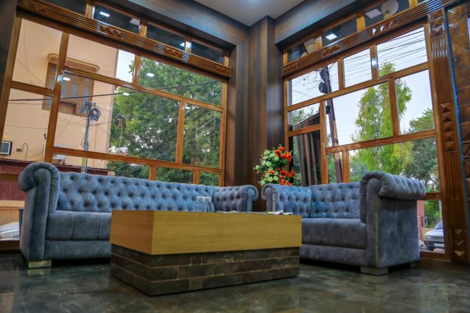 Amor Hotel Gangānagar Esterno foto